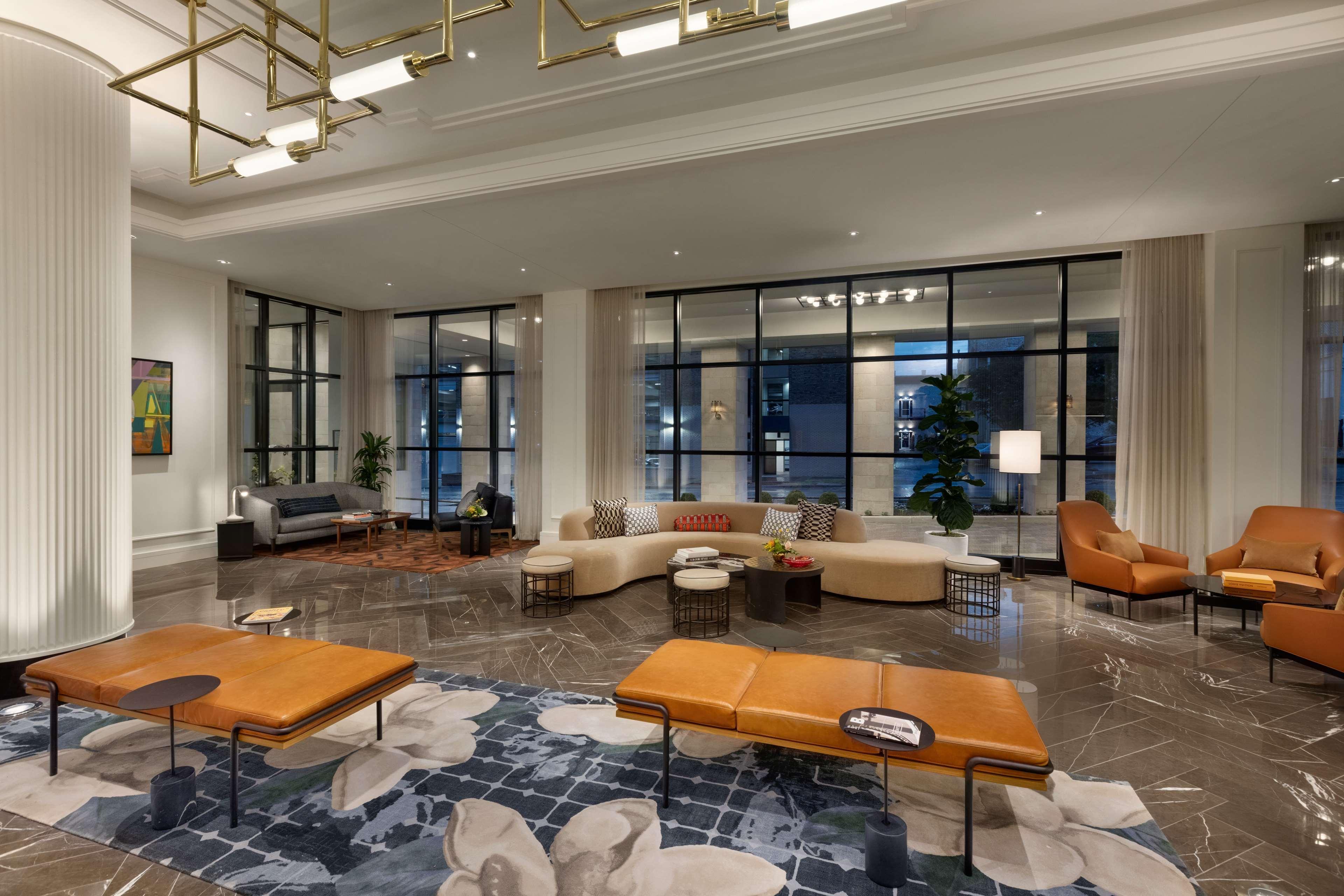106 Jefferson Huntsville, Curio Collection By Hilton Bagian luar foto