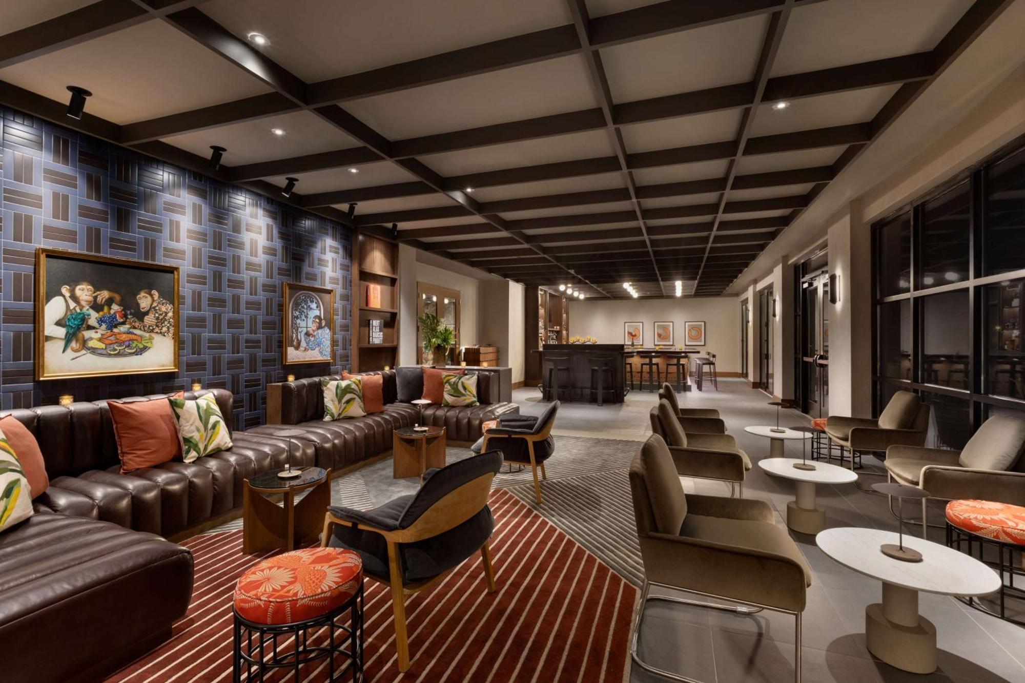 106 Jefferson Huntsville, Curio Collection By Hilton Bagian luar foto